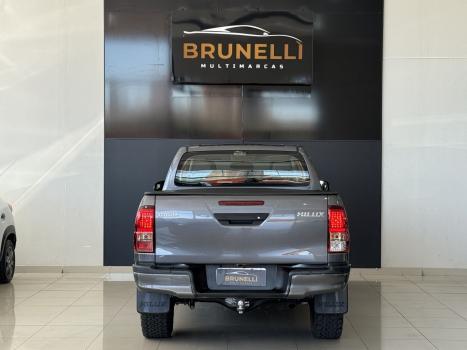 TOYOTA Hilux Caminhonete 2.8 4P 4X4 DIESEL CABINE DUPLA, Foto 4