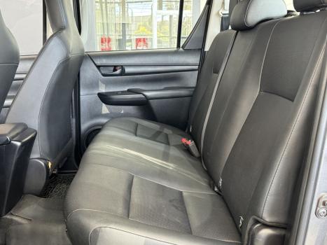 TOYOTA Hilux Caminhonete 2.8 4P 4X4 DIESEL CABINE DUPLA, Foto 12
