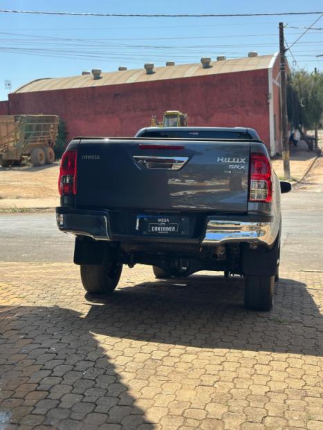 TOYOTA Hilux Caminhonete 2.8 16V 4P SR 4X4 DIESEL CABINE DUPLA AUTOMTICO, Foto 15