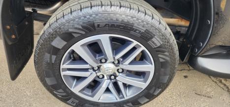 TOYOTA Hilux Caminhonete 2.8 16V SRX 4X4 TURBO DIESEL CABINE DUPLA AUTOMTICO, Foto 5