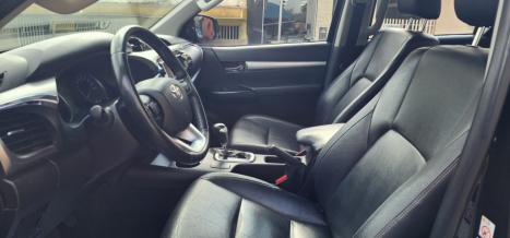 TOYOTA Hilux Caminhonete 2.8 16V SRX 4X4 TURBO DIESEL CABINE DUPLA AUTOMTICO, Foto 8