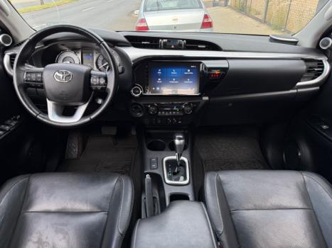 TOYOTA Hilux Caminhonete 2.8 16V SRX 4X4 TURBO DIESEL CABINE DUPLA AUTOMTICO, Foto 8