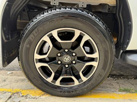 TOYOTA Hilux Caminhonete 2.8 16V SRX 4X4 TURBO DIESEL CABINE DUPLA AUTOMTICO, Foto 13