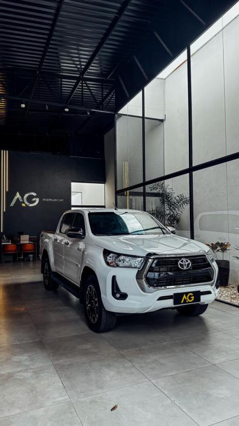 TOYOTA Hilux Caminhonete 2.8 16V SRV 4X4 DIESEL CABINE DUPLA AUTOMTICO, Foto 2