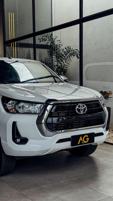 TOYOTA Hilux Caminhonete 2.8 16V SRV 4X4 DIESEL CABINE DUPLA AUTOMTICO, Foto 3