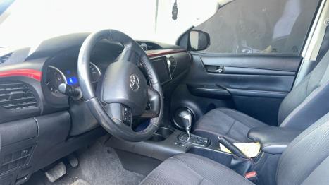 TOYOTA Hilux Caminhonete 2.8 16V 4P SR 4X4 DIESEL CHALLENGE CABINE DUPLA AUTOMTICO, Foto 3