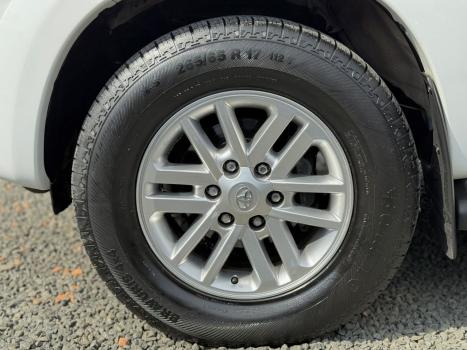 TOYOTA Hilux Caminhonete 3.0 4P 4X4 SRV TURBO DIESEL TOP CABINE DUPLA AUTOMTICO, Foto 6