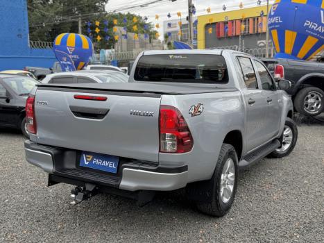 TOYOTA Hilux Caminhonete 2.8 4P 4X4 DIESEL CABINE DUPLA, Foto 4