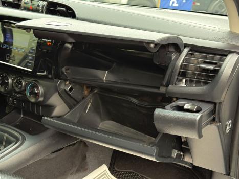 TOYOTA Hilux Caminhonete 2.8 4P 4X4 DIESEL CABINE DUPLA, Foto 7