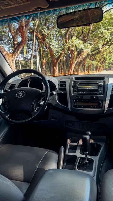 TOYOTA Hilux Caminhonete 3.0 4P 4X4 SRV TURBO DIESEL CABINE DUPLA AUTOMTICO, Foto 5