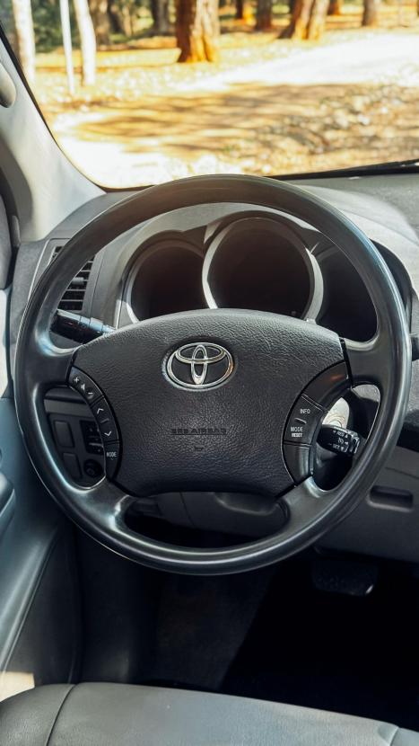 TOYOTA Hilux Caminhonete 3.0 4P 4X4 SRV TURBO DIESEL CABINE DUPLA AUTOMTICO, Foto 6