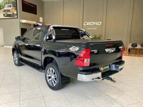 TOYOTA Hilux Caminhonete 2.8 16V SRX 4X4 TURBO DIESEL CABINE DUPLA AUTOMTICO, Foto 3