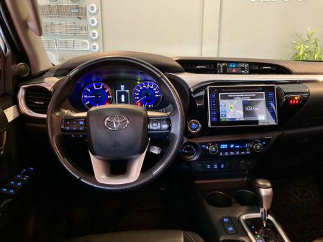 TOYOTA Hilux Caminhonete 2.8 16V SRX 4X4 TURBO DIESEL CABINE DUPLA AUTOMTICO, Foto 13