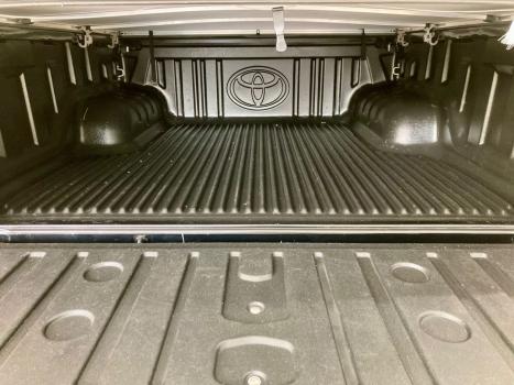 TOYOTA Hilux Caminhonete 2.8 16V SRX 4X4 TURBO DIESEL CABINE DUPLA AUTOMTICO, Foto 18
