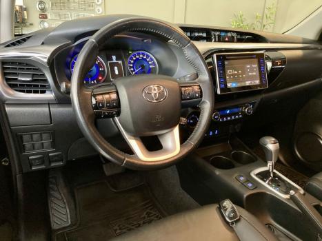 TOYOTA Hilux Caminhonete 2.8 16V SRX 4X4 TURBO DIESEL CABINE DUPLA AUTOMTICO, Foto 25