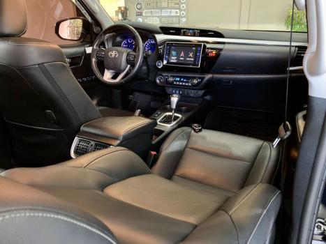 TOYOTA Hilux Caminhonete 2.8 16V SRX 4X4 TURBO DIESEL CABINE DUPLA AUTOMTICO, Foto 27