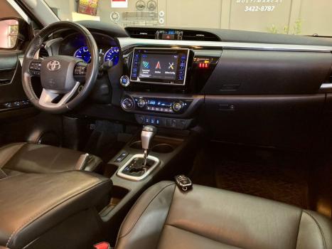 TOYOTA Hilux Caminhonete 2.8 16V SRX 4X4 TURBO DIESEL CABINE DUPLA AUTOMTICO, Foto 28