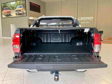 TOYOTA Hilux Caminhonete 2.8 16V SRX 4X4 TURBO DIESEL CABINE DUPLA AUTOMTICO, Foto 34