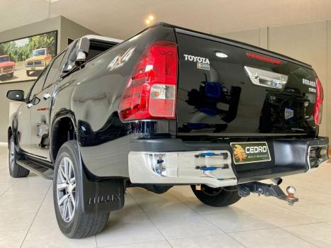 TOYOTA Hilux Caminhonete 2.8 16V SRX 4X4 TURBO DIESEL CABINE DUPLA AUTOMTICO, Foto 40