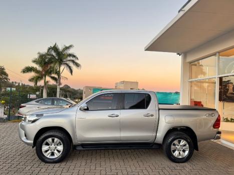 TOYOTA Hilux Caminhonete 2.8 16V SRV 4X4 DIESEL CABINE DUPLA AUTOMTICO, Foto 8