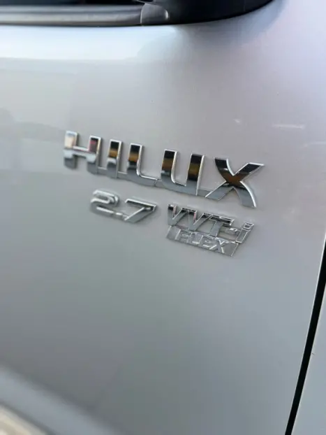TOYOTA Hilux Caminhonete 2.7 16V 4P SRV FLEX 4X4  CABINE DUPLA AUTOMTICO, Foto 8