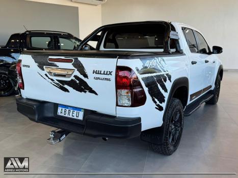 TOYOTA Hilux Caminhonete 2.8 16V 4P SR 4X4 DIESEL CHALLENGE CABINE DUPLA AUTOMTICO, Foto 4