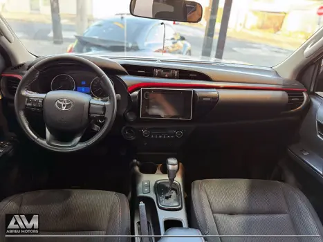 TOYOTA Hilux Caminhonete 2.8 16V 4P SR 4X4 DIESEL CHALLENGE CABINE DUPLA AUTOMTICO, Foto 9