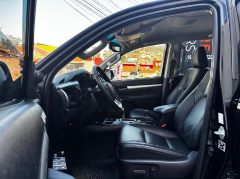 TOYOTA Hilux Caminhonete 2.8 16V SRV 4X4 DIESEL CABINE DUPLA AUTOMTICO, Foto 11