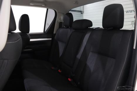 TOYOTA Hilux Caminhonete 2.8 16V 4P SR 4X4 DIESEL CABINE DUPLA AUTOMTICO, Foto 8