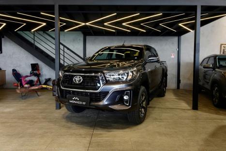 TOYOTA Hilux Caminhonete 2.8 16V SRX 50 ANOS 4X4 TURBO DIESEL CABINE DUPLA AUTOMTICO, Foto 2