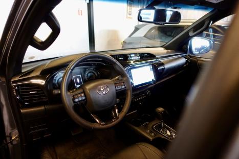 TOYOTA Hilux Caminhonete 2.8 16V SRX 50 ANOS 4X4 TURBO DIESEL CABINE DUPLA AUTOMTICO, Foto 5