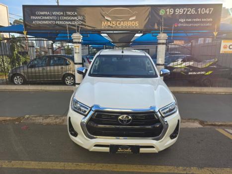 TOYOTA Hilux Caminhonete 2.8 16V SRX 4X4 TURBO DIESEL CABINE DUPLA AUTOMTICO, Foto 2