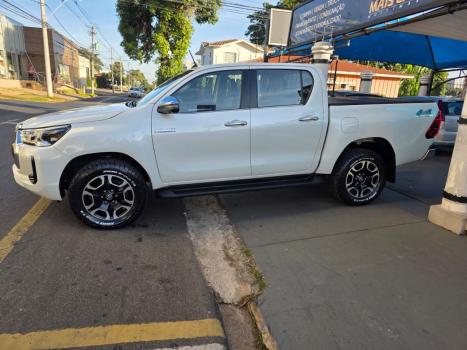 TOYOTA Hilux Caminhonete 2.8 16V SRX 4X4 TURBO DIESEL CABINE DUPLA AUTOMTICO, Foto 3