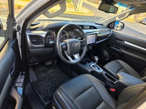TOYOTA Hilux Caminhonete 2.8 16V SRX 4X4 TURBO DIESEL CABINE DUPLA AUTOMTICO, Foto 7