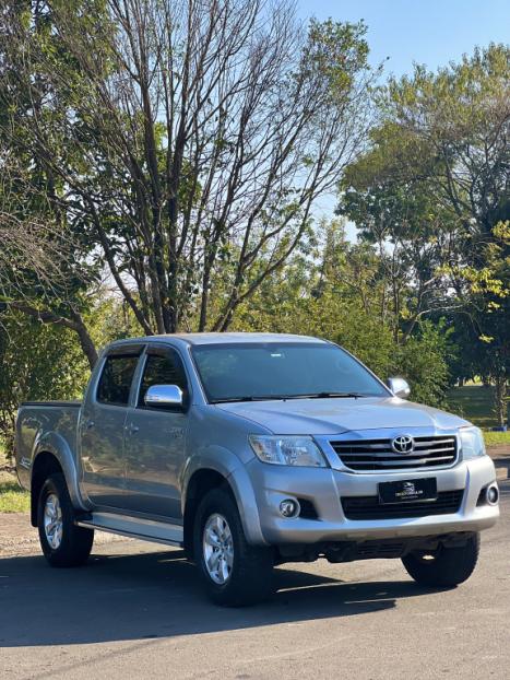 TOYOTA Hilux Caminhonete 2.7 16V 4P SRV FLEX CABINE DUPLA AUTOMTICO, Foto 4