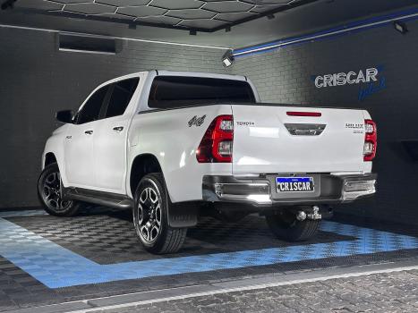 TOYOTA Hilux Caminhonete 2.8 16V SRX 4X4 TURBO DIESEL CABINE DUPLA AUTOMTICO, Foto 4