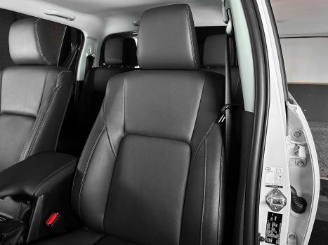 TOYOTA Hilux Caminhonete 2.8 16V SRX 4X4 TURBO DIESEL CABINE DUPLA AUTOMTICO, Foto 12