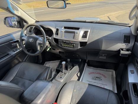 TOYOTA Hilux Caminhonete 3.0 4P 4X4 SRV TURBO DIESEL TOP CABINE DUPLA AUTOMTICO, Foto 17