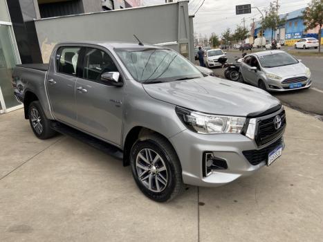 TOYOTA Hilux Caminhonete 2.7 16V 4P SRV CABINE DUPLA, Foto 1