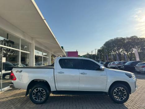 TOYOTA Hilux Caminhonete 2.8 16V SRX 4X4 DIESEL CABINE DUPLA AUTOMTICO, Foto 4