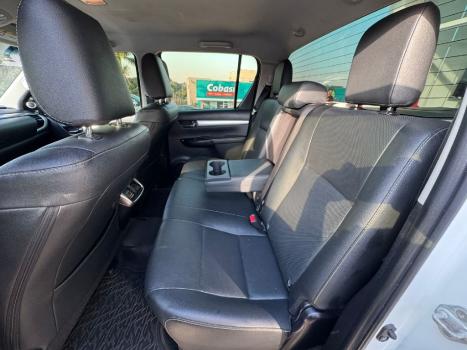 TOYOTA Hilux Caminhonete 2.8 16V SRX 4X4 DIESEL CABINE DUPLA AUTOMTICO, Foto 10