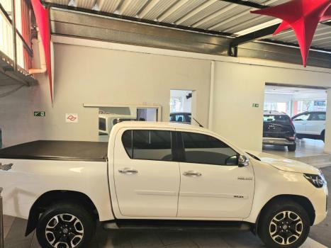 TOYOTA Hilux Caminhonete 2.8 16V SRV 4X4 DIESEL CABINE DUPLA AUTOMTICO, Foto 4