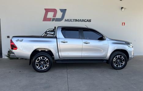 TOYOTA Hilux Caminhonete 2.8 16V SRX 4X4 TURBO DIESEL CABINE DUPLA AUTOMTICO, Foto 4