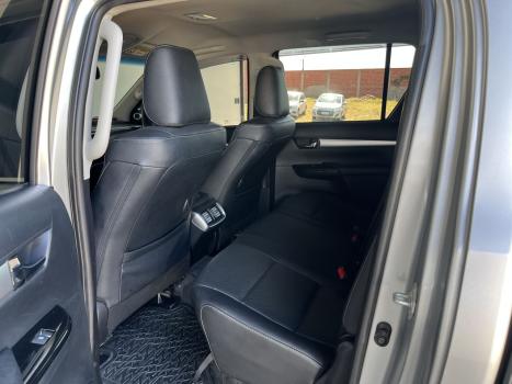 TOYOTA Hilux Caminhonete 2.8 16V SRX 4X4 TURBO DIESEL CABINE DUPLA AUTOMTICO, Foto 11