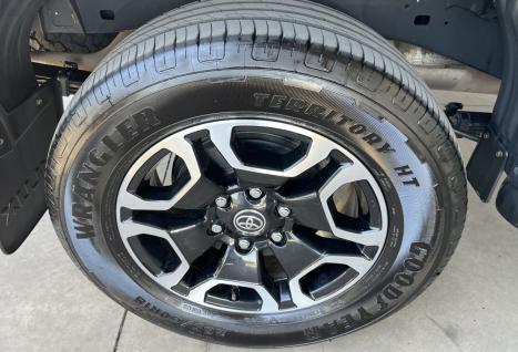 TOYOTA Hilux Caminhonete 2.8 16V SRX 4X4 TURBO DIESEL CABINE DUPLA AUTOMTICO, Foto 16