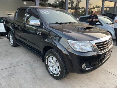 TOYOTA Hilux Caminhonete 3.0 4P 4X4 SRV TURBO DIESEL CABINE DUPLA AUTOMTICO, Foto 2