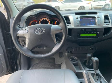 TOYOTA Hilux Caminhonete 3.0 4P 4X4 SRV TURBO DIESEL CABINE DUPLA AUTOMTICO, Foto 9