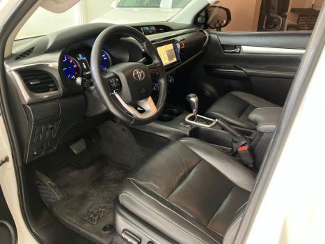 TOYOTA Hilux Caminhonete 2.8 16V SRV 4X4 DIESEL CABINE DUPLA AUTOMTICO, Foto 9