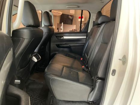 TOYOTA Hilux Caminhonete 2.8 16V SRV 4X4 DIESEL CABINE DUPLA AUTOMTICO, Foto 11