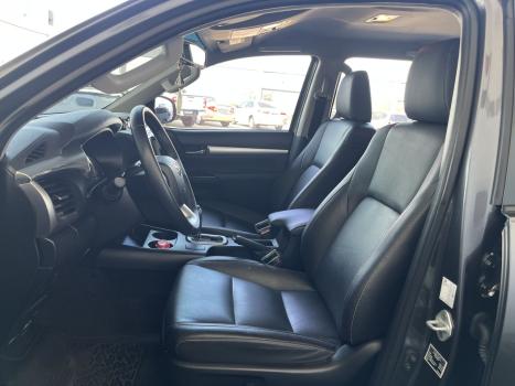 TOYOTA Hilux Caminhonete 2.8 16V SRV 4X4 DIESEL CABINE DUPLA AUTOMTICO, Foto 9